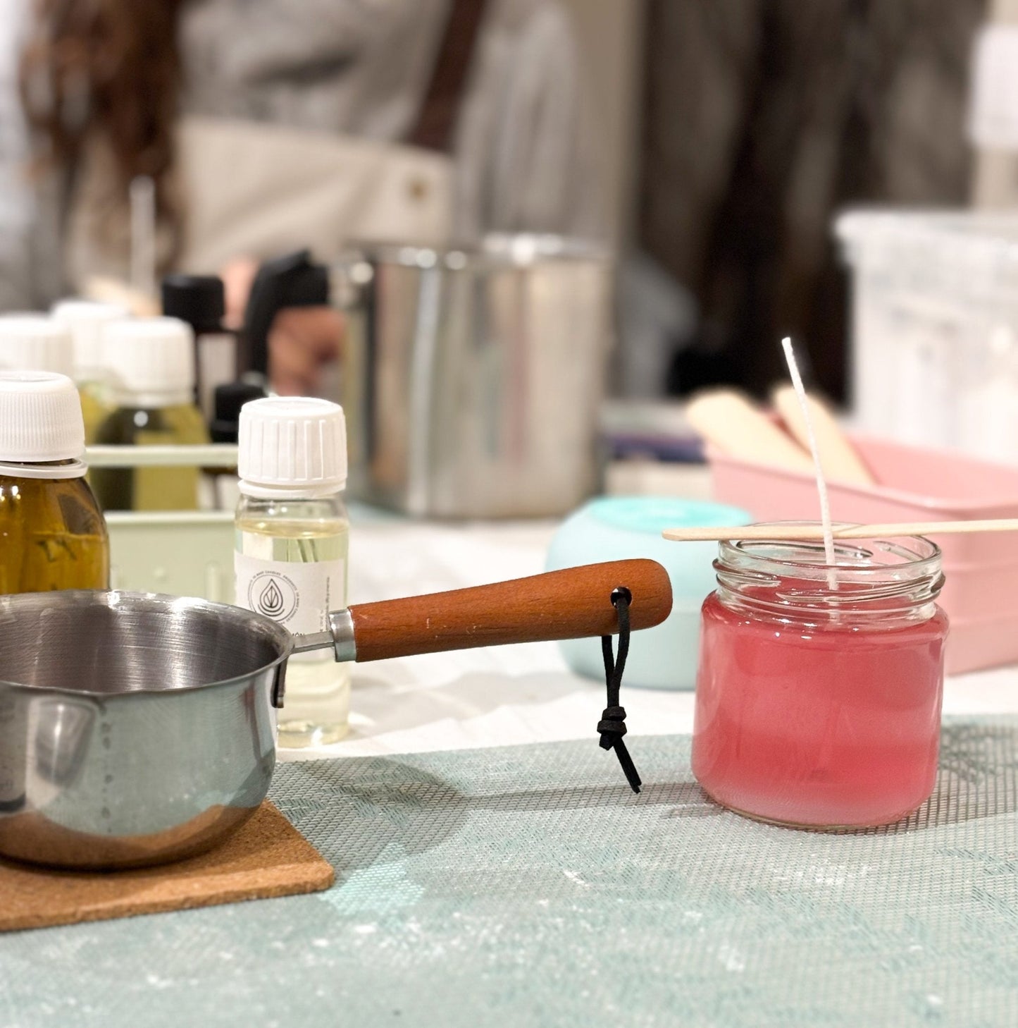 Taller de elaboración de velas aromáticas - Menta Atelier
