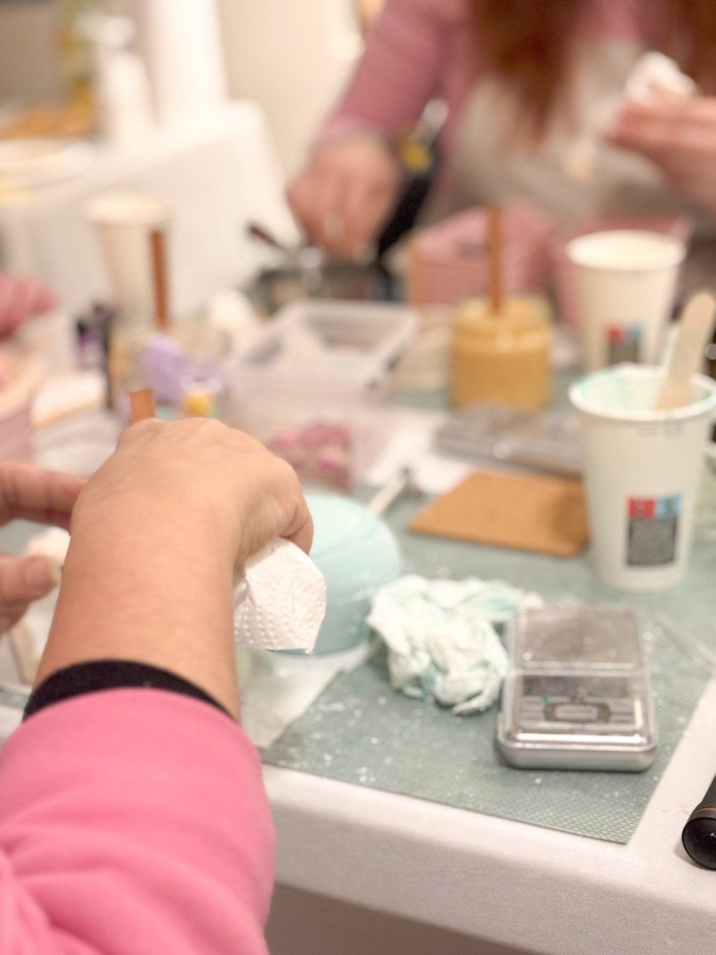 Taller de elaboración de velas aromáticas - Menta Atelier