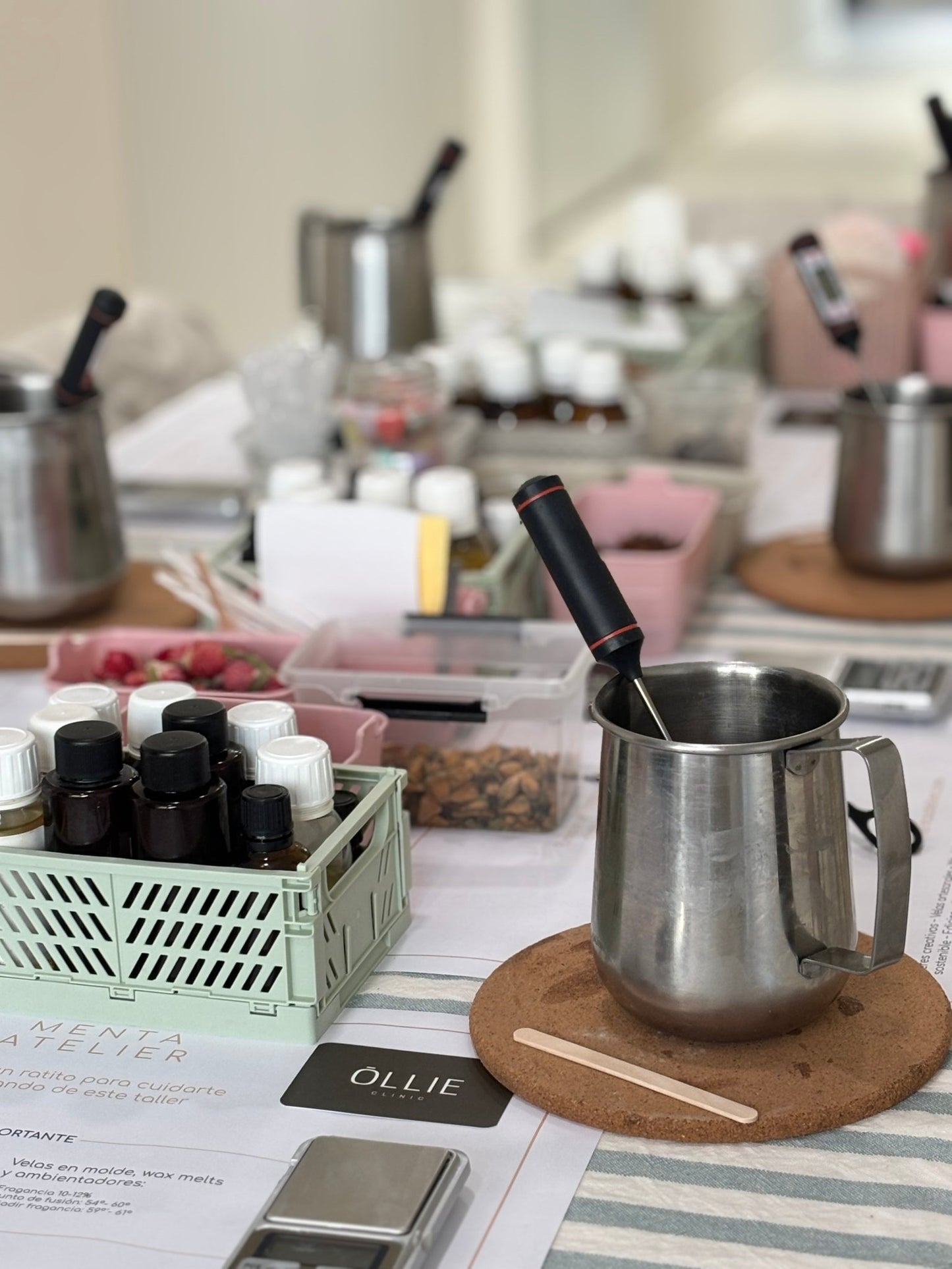 Taller de elaboración de velas aromáticas - Menta Atelier