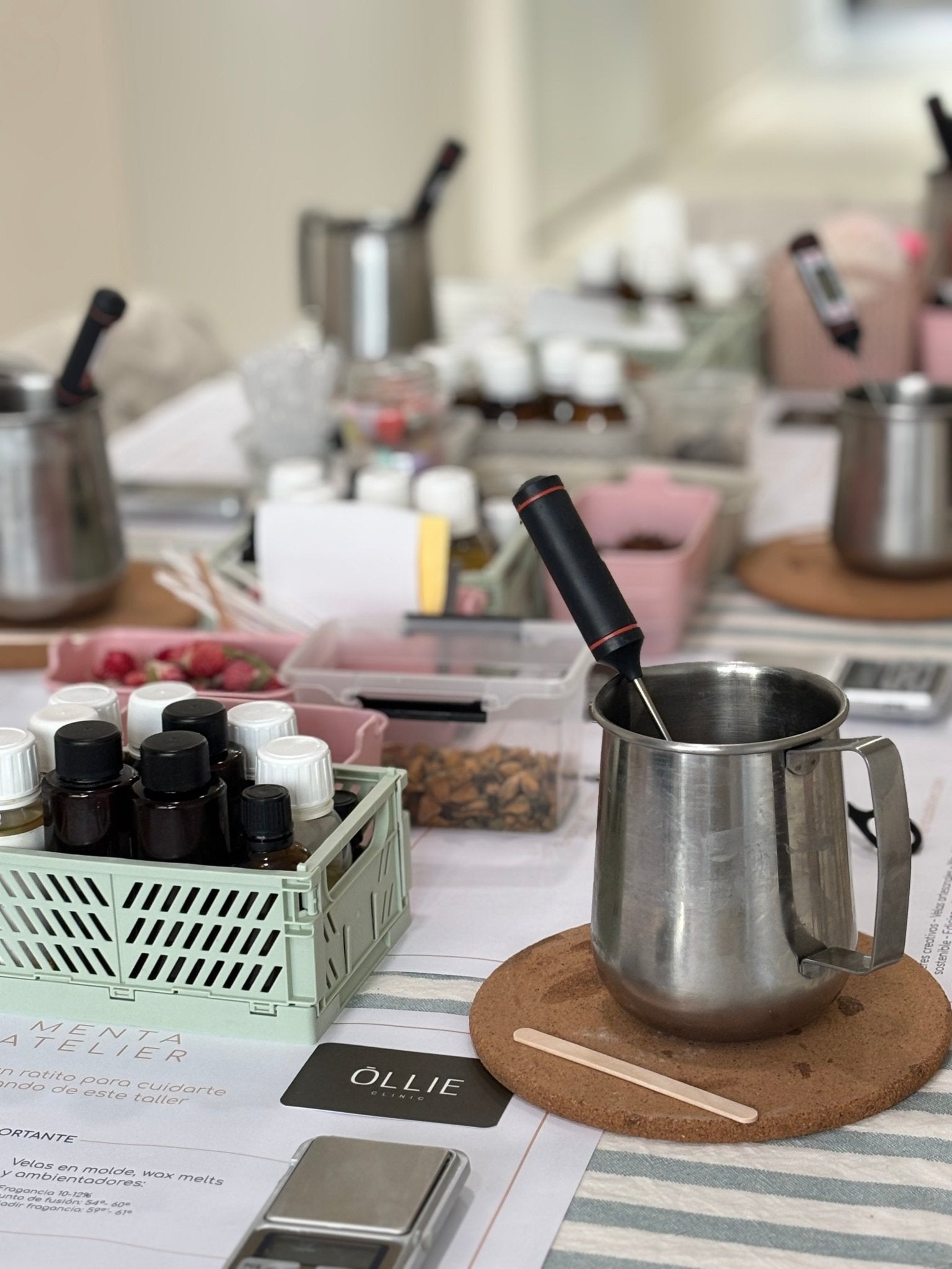 Taller de elaboración de velas aromáticas - Menta Atelier